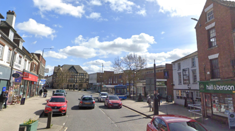 Nottingham Road in Alfreton with cars travelling along in different directions