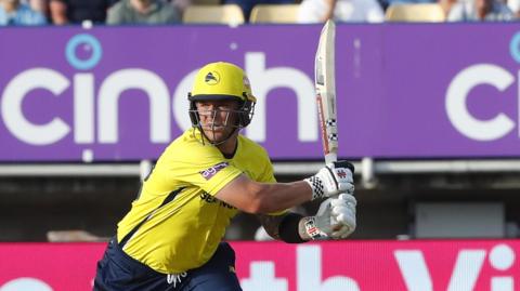 Ben McDermott batting for Hampshire Hawks in the 2022 T20 Blast final where they beat Lancashire Lightning