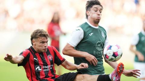 Hibs v Midtjylland