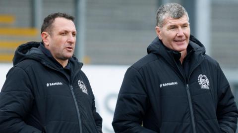 Ali Hepher (left) and Rob Baxter look on