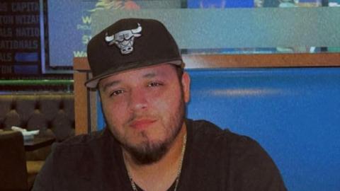 Kilmar Ábrego García in a black Chicago Bulls hat