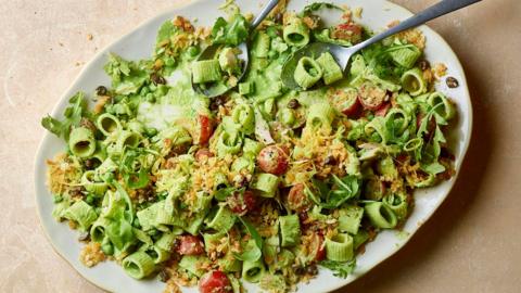 Green pasta salad with tuna and lemon pangrattato