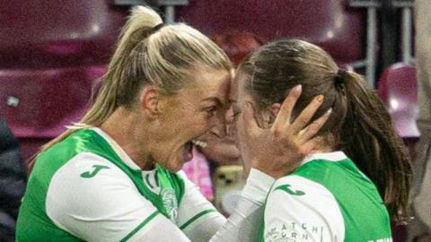 Hibernian players celebrating