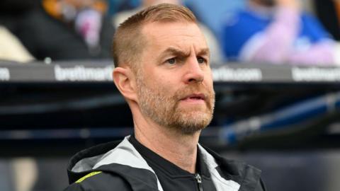 Harrogate Town manager Simon Weaver