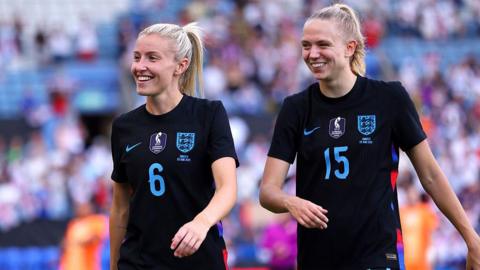 Leah Williamson and Esme Morgan