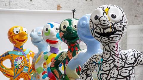 Giant sculptures of Morph in various patterns.