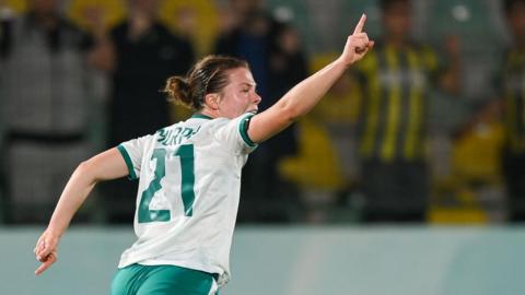 Murphy celebrates late goal