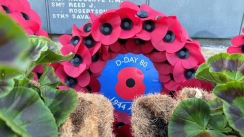 D-Day 80 wreath of poppies