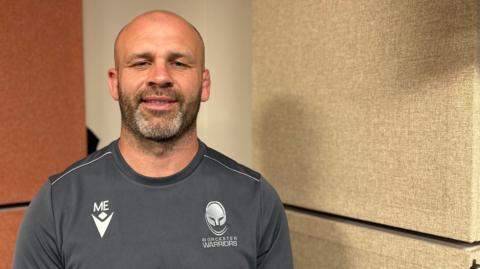 Head shot of Worcester Warriors head coach Matt Everard in his grey club training shirt