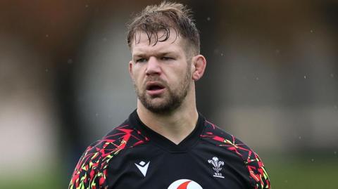 Olly Cracknell in Wales training