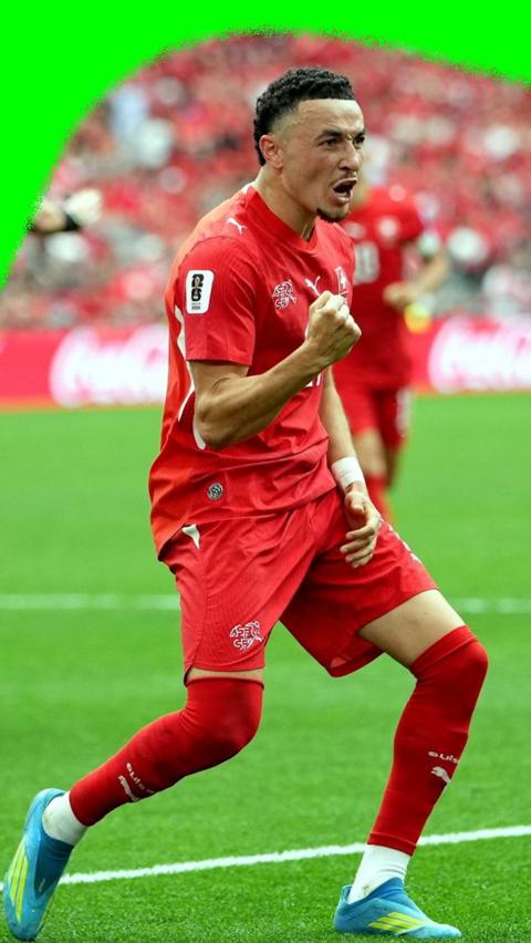 Rubén Vargas celebrating his goal