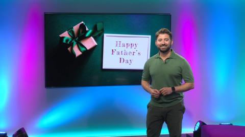 Ricky on the Newsround set