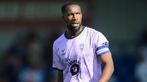 Un aficionado del Cardiff acusa a Darikwa de racismo