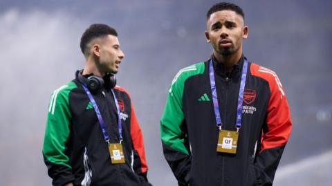 Gabriel Martinelli and Gabriel Jesus arrive at the stadium