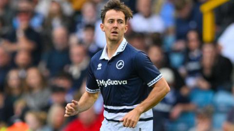 Ryan Wintle playing for Millwall