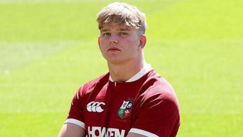 Henry Pollock in a Lions top