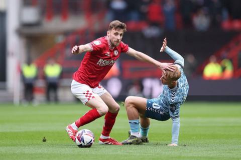 Joe Williams playing for Bristol City vs Sunderland