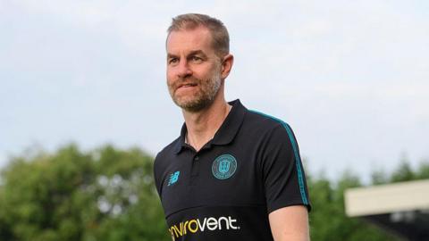 Simon Weaver, Harrogate Town manager