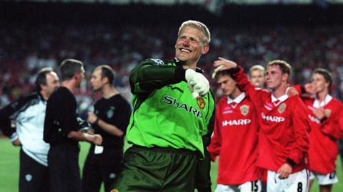 Peter Schmeichel of Manchester United celebrates after winning the 1999 UEFA Champions League Final match between Manchester United and Bayern Munich at Nou Camp.