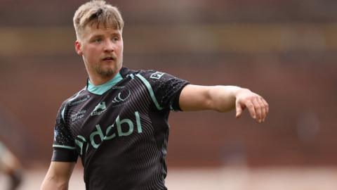 Joe Lyons of Widnes Vikings in action