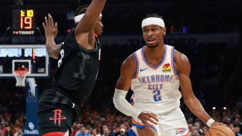 Shai Gilgeous-Alexander in action against the  Houston Rockets 