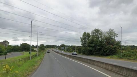 A Google Street View image shows the A350 looking north, towards the M4.