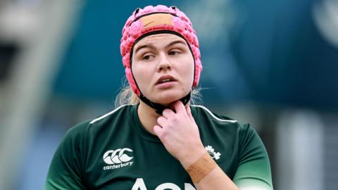 Ireland flanker Dorothy Wall