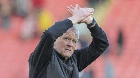 Sheffield United boss Chris Wilder claps the fans