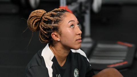 Lauren James in training 