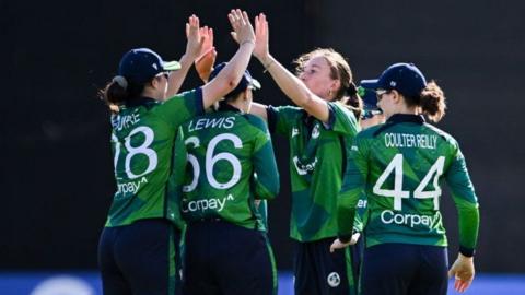 Ireland players celebrate