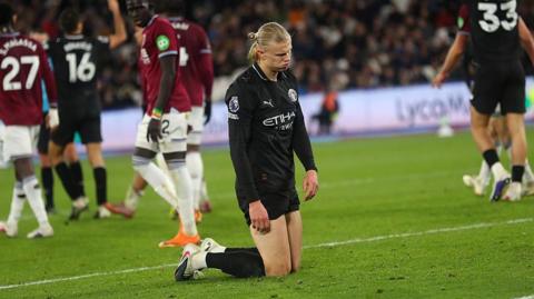 Erling Haaland looks deflated during Man City's draw at West Ham