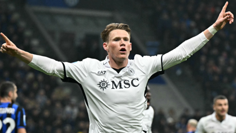 Scott McTominay celebrates