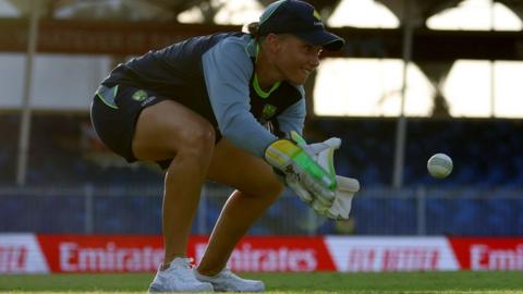 Australia captain Alyssa Healy taking part in the pre-match warm-up