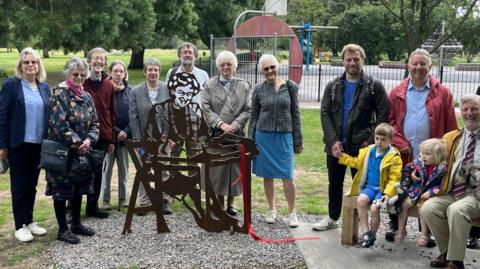 Friends and family of the Mieneke Cox gathered to unveil the brand new portraits on National Cycle Network Route 5 in Abingdon