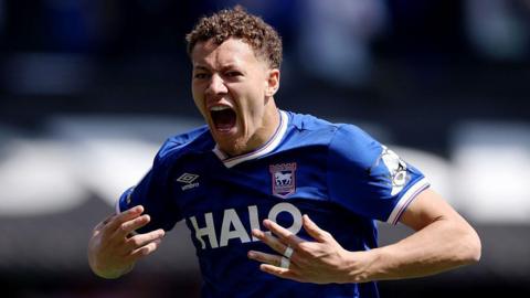Kasey McAteer of Ipswich Town celebrates
