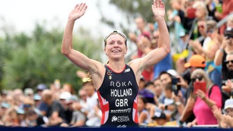 Vicky Holland triathlete