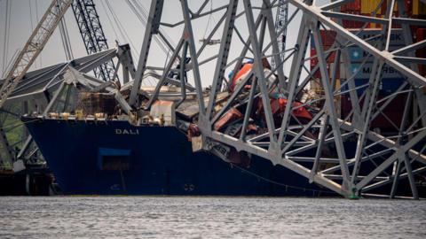 The Dali boat crashes into the Francis Scott Key Bridge