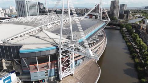 The Principality stadium on the banks of the River Taff. On its roof are new solar panels