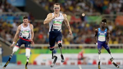 Richard Whitehead racing for Great Britain in the Rio Paralympics in 2016. 