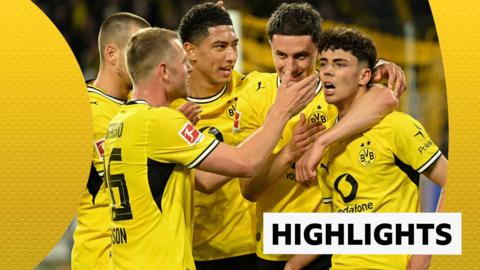 Borussia Dortmund players celebrating