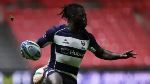 Gabriel Ibitoye of Bristol Bears in action