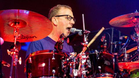 Dave Rowntree playing the drums