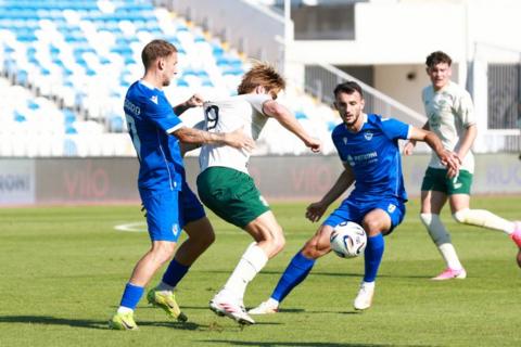 Hibs striker Nathan Lowe in action