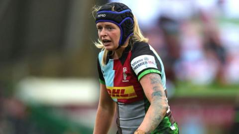 Sarah Bonar playing for Harlequins