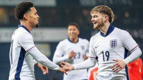 Ethan Nwaneri and Harvey Elliott
