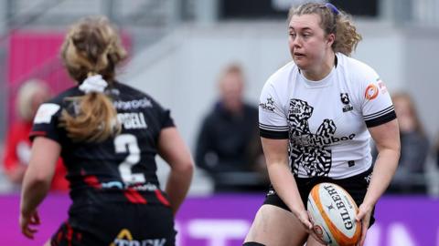 Hollie Cunningham in action for Bristol Bears