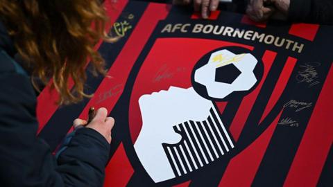 Bournemouth's club crest