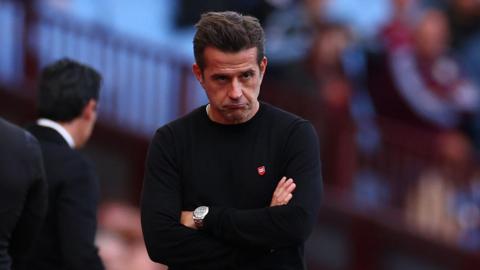 Marco Silva looks unhappy against Aston Villa