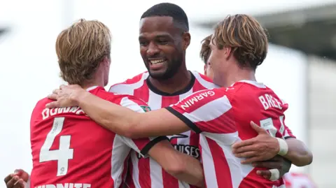 Southampton players celebrate scoring