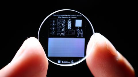 5d memory crystal with human genome